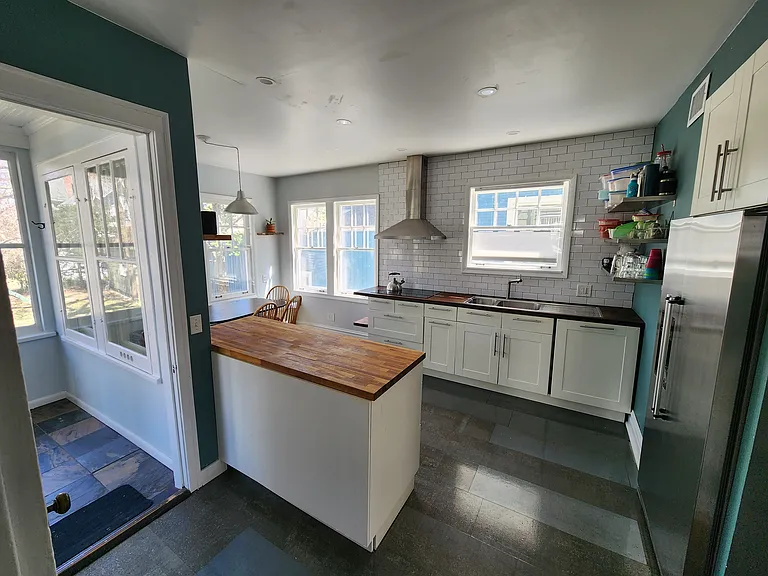 246 Maple Ave — Photo 4