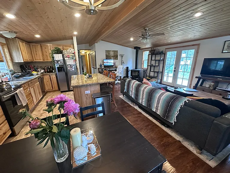 16696 Gross Dr — Photo 4