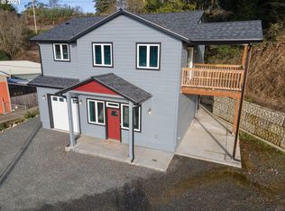 16319 Lower Harbor Rd, Brookings, OR 97415