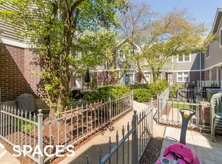 3305 N Racine Ave, Chicago, IL 60657