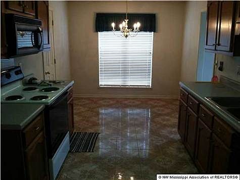 4th image of 1707 Central Trails Dr