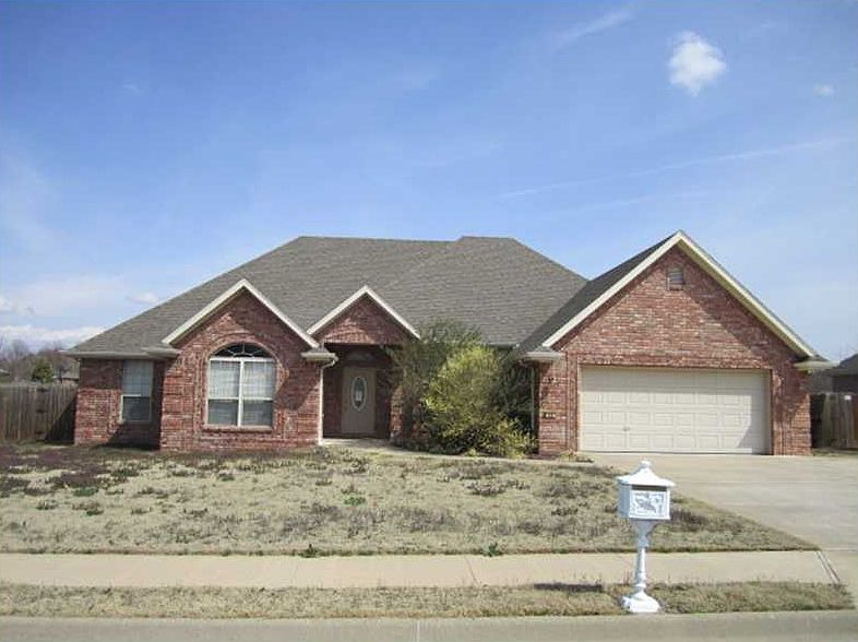 1st image of 24 Bellwood Dr