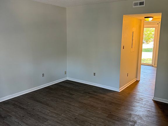 3rd image of 106 Shiloh Dr #B