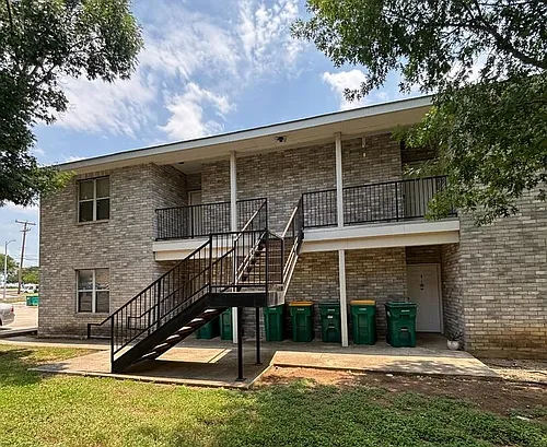 501 Dukeway #4 Photo 1