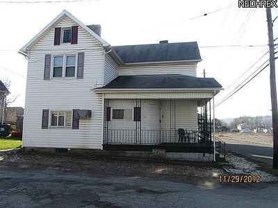 2nd image of 1100 Commerce St