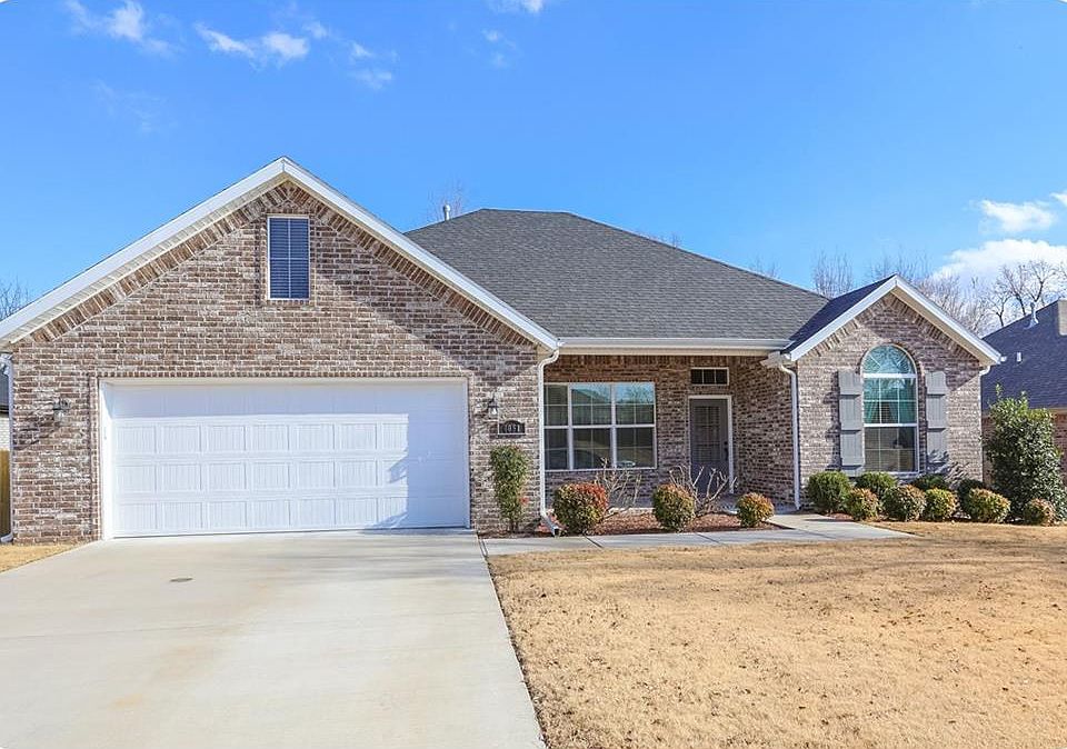 1st image of 4051 Benjamin Ln