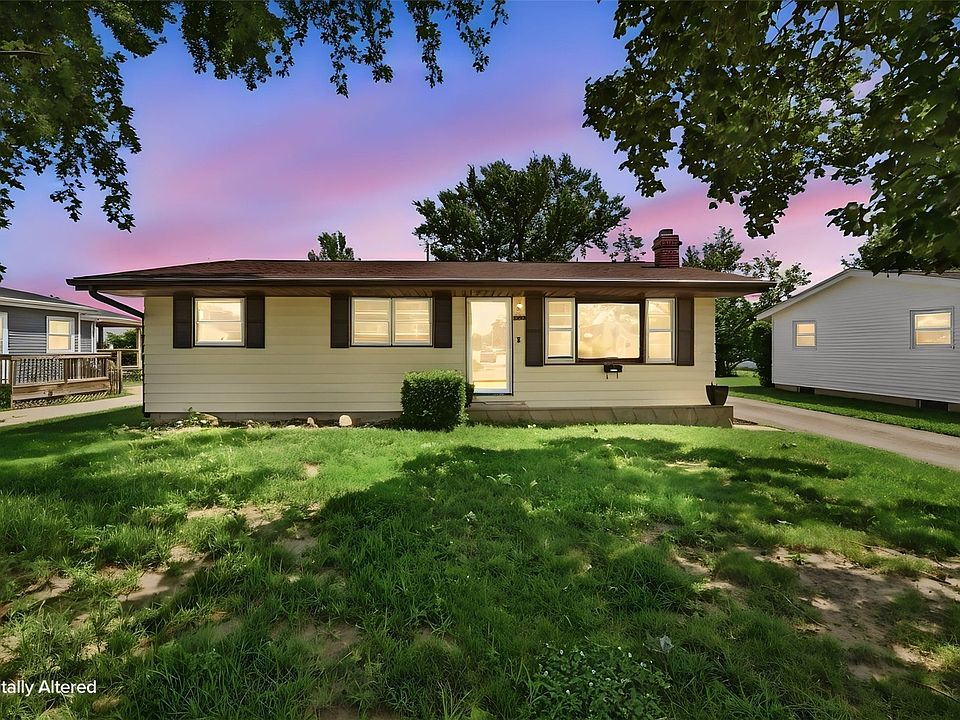1st image of 203 10th Ave