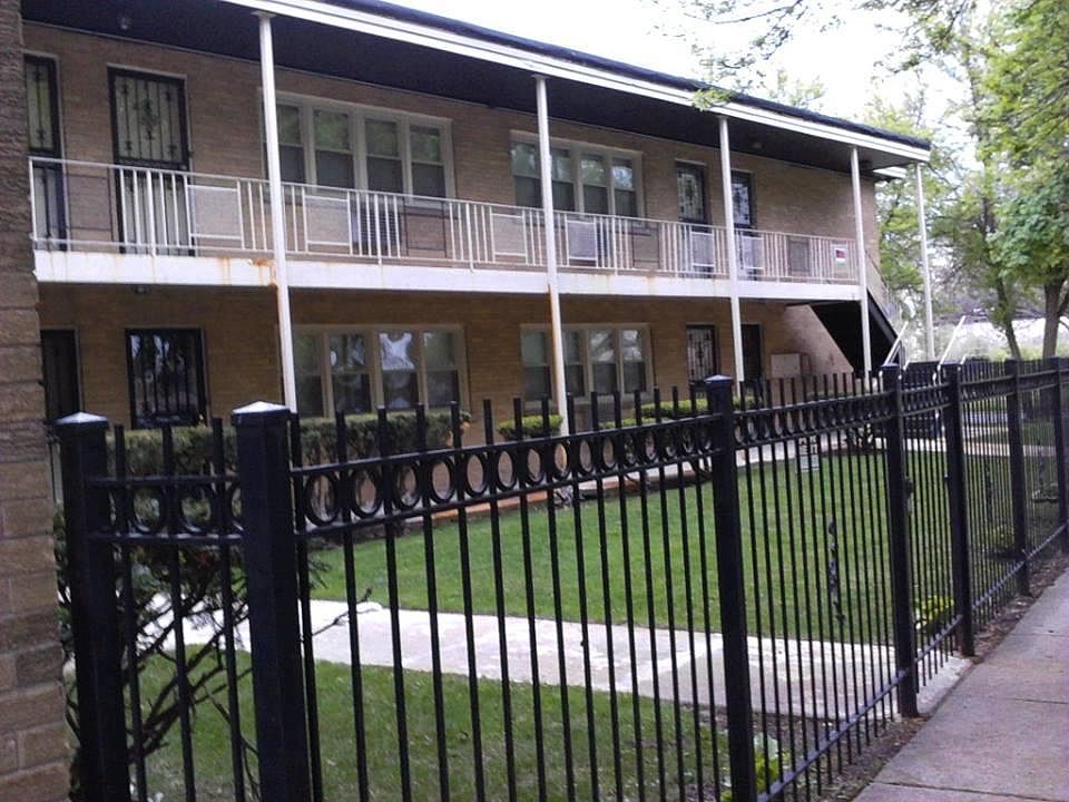 Exterior (90th Street)
