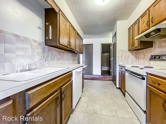 2nd image of 809 E 32nd Ter Unit A