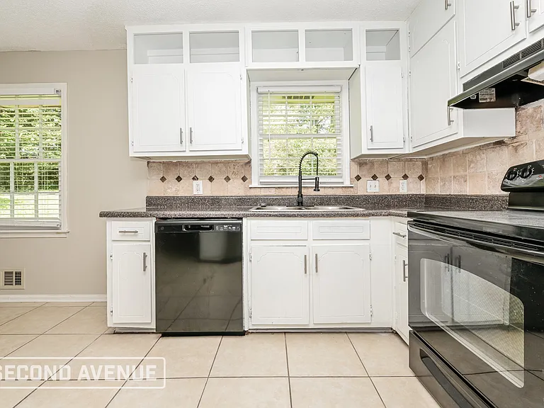 3009 Donavan Way — Photo 3