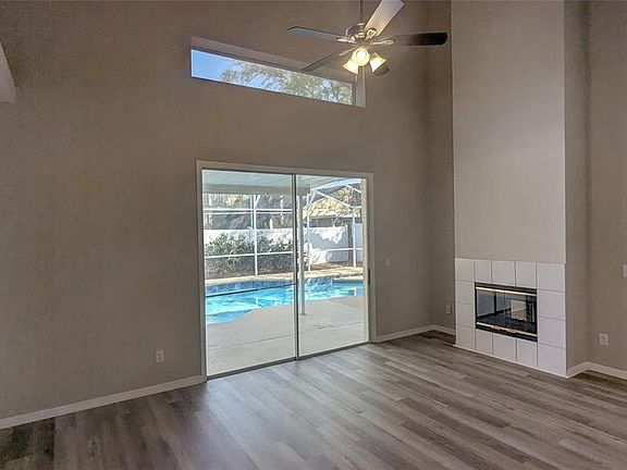 5th image of 433 Eastbridge Dr
