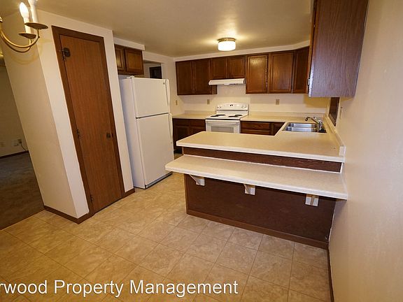 4th image of 1610 Washington Ave APT 2