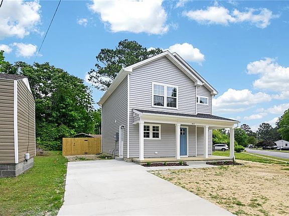 4th image of 572 Laurel St