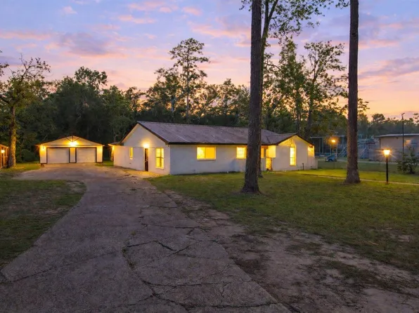 1702 Athens Dr, New Caney, TX 77357