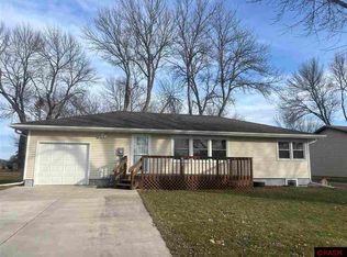 851 4th Ave SE, Wells, MN 56097