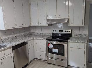 848 Live Oak Ln, Macon, GA