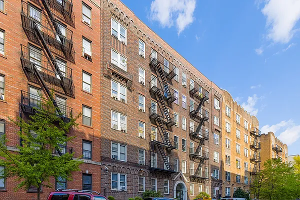 Rented by MNS | media 6