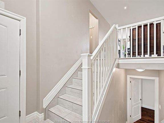 5th image of 6 Joaney Ln