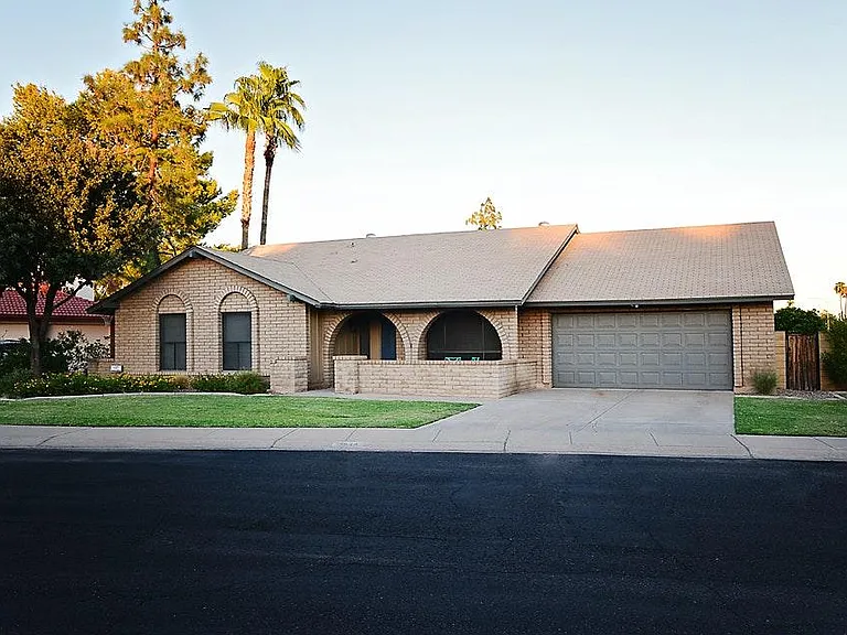 2544 W Keating Ave — Photo 1