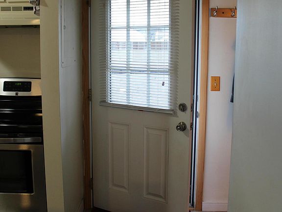 3rd image of 1571 W Pond Dr APT 13