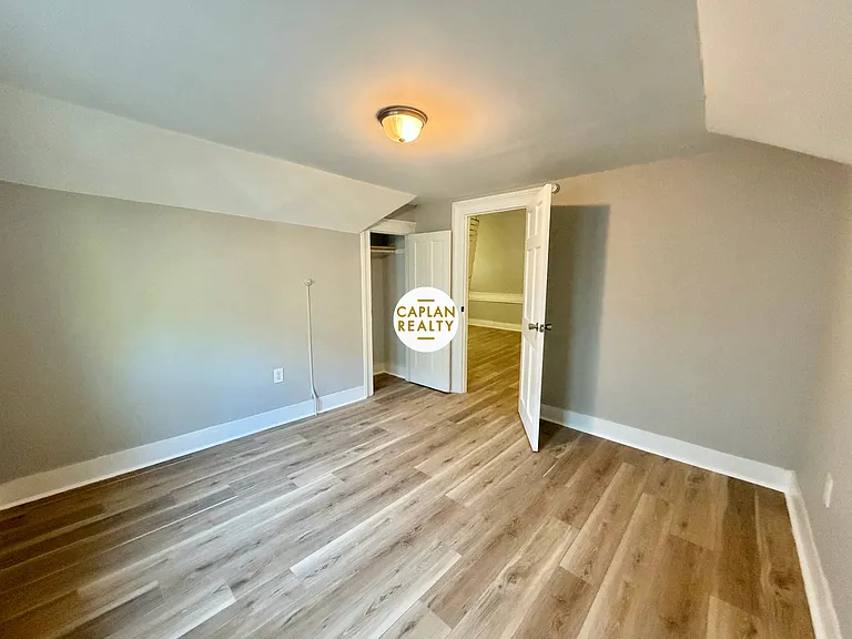 490 Howard Ave #2 — Photo 10