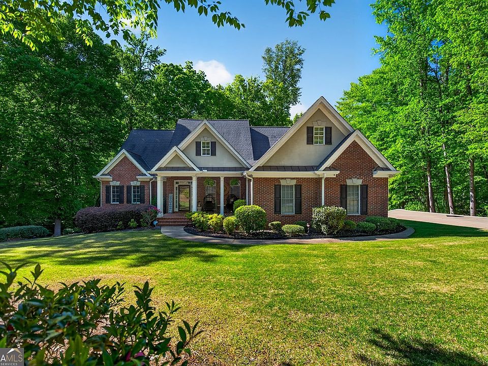 1st image of 205 River Oaks Dr