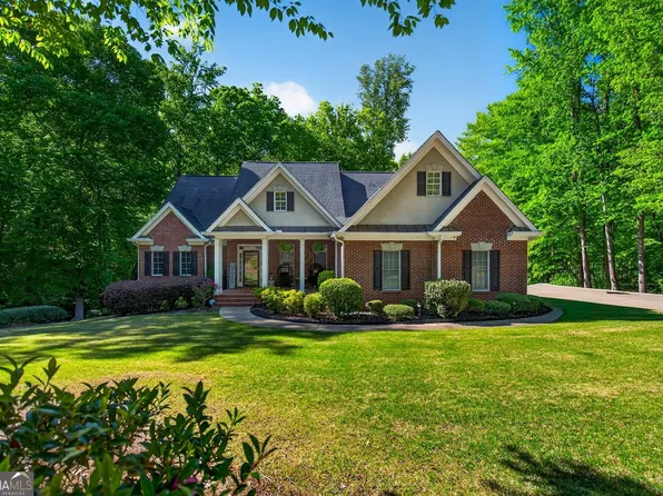 205 River Oaks Dr, Lagrange, GA 30240