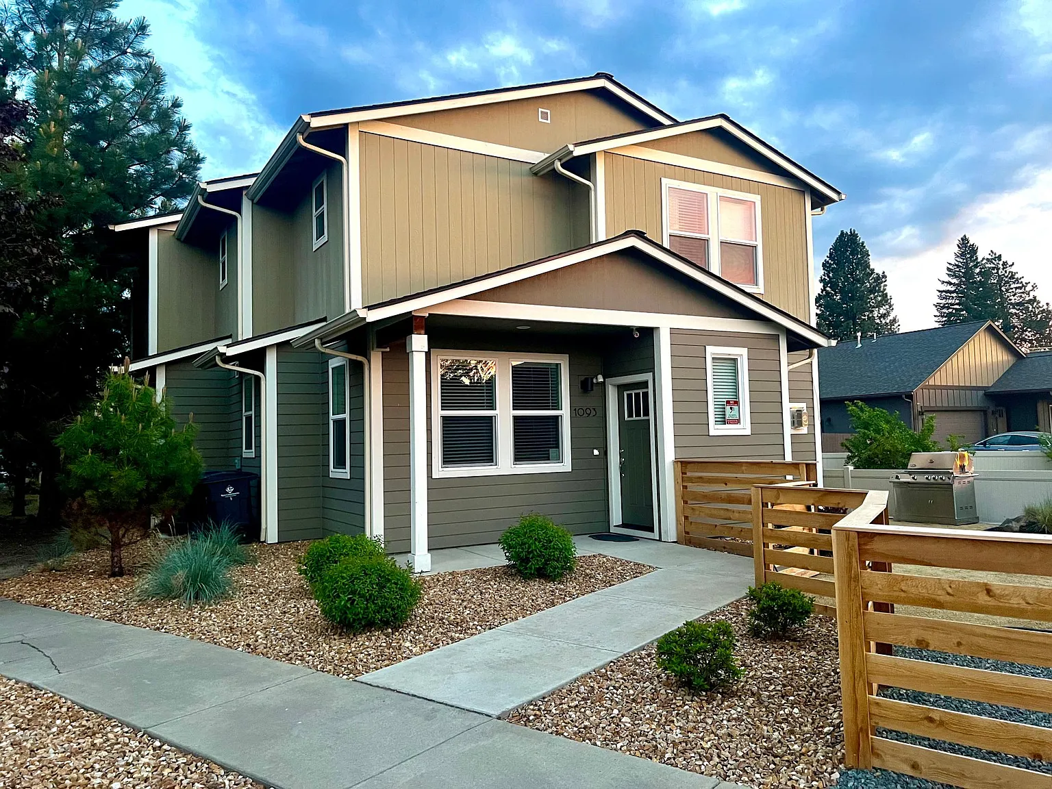 1093 SE Centennial St — Photo 1