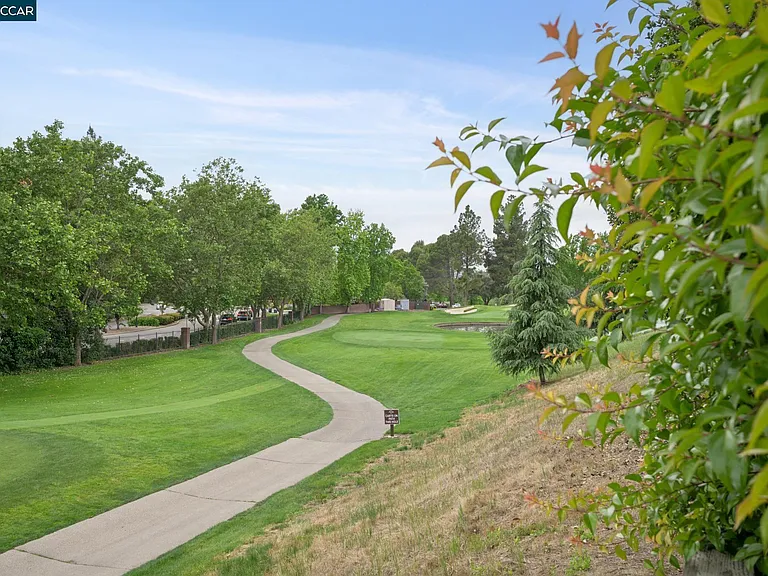 2137 Presidio Ct — Photo 34