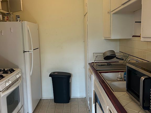 4th image of 9430 Charleville Blvd APT 6