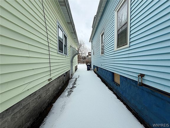 4th image of 171 Roesch Ave