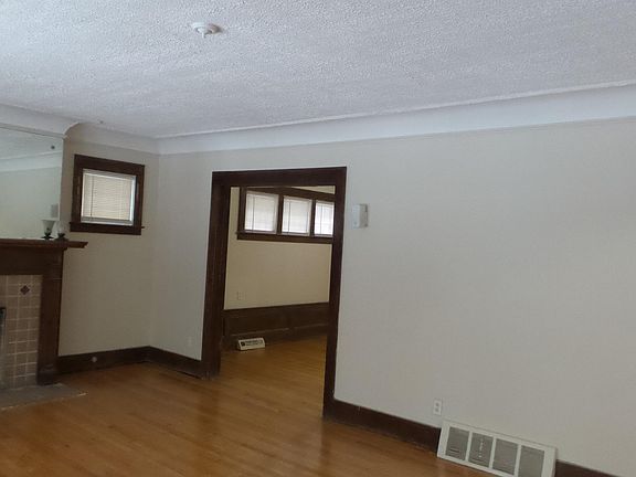 4th image of 4348 Sturtevant St