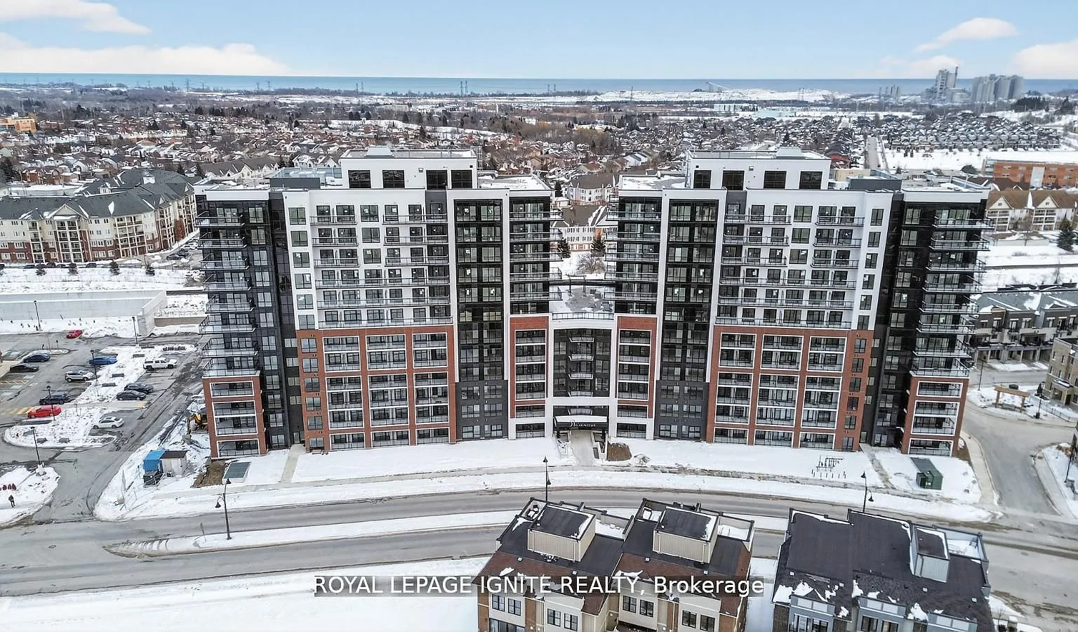 3 bed, $2,950 — Photo 1