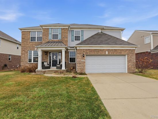 49378 Camarosa Ln, Macomb, MI 48044