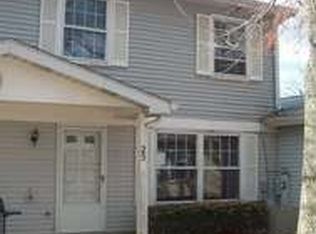 25G Fernwood Dr, Bolingbrook, IL 60440
