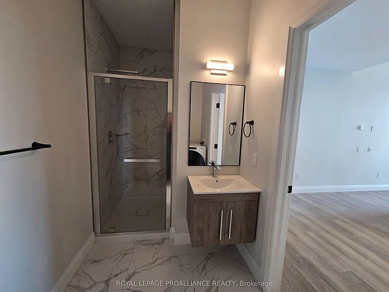 241 Front St #203 — Photo 8