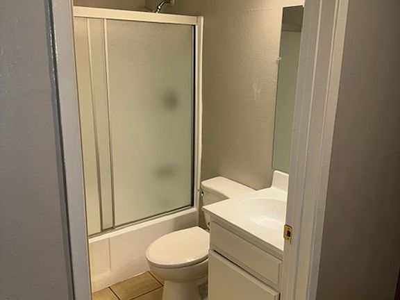 4th image of 7817 Vineland Ave #48