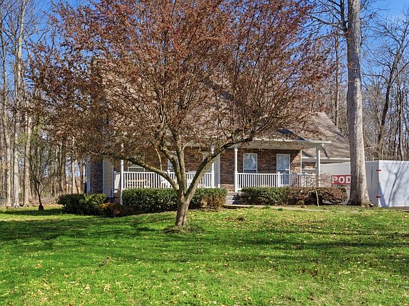 2nd image of 125 Oak Park Ct