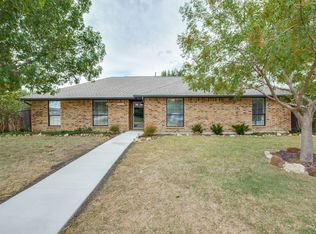 1626 Walker Dr, Carrollton, TX 75007