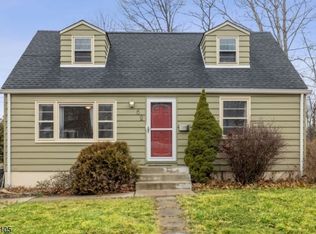 62 Hillairy Ave, Morristown, NJ 07950