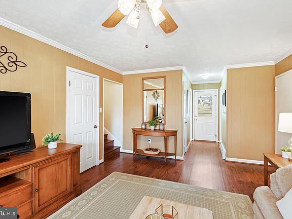 3rd image of 3029 Winifred Dr