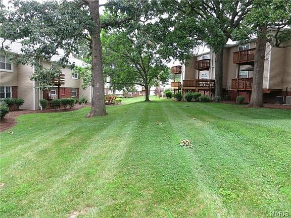 2nd image of 1609 E Swan Cir