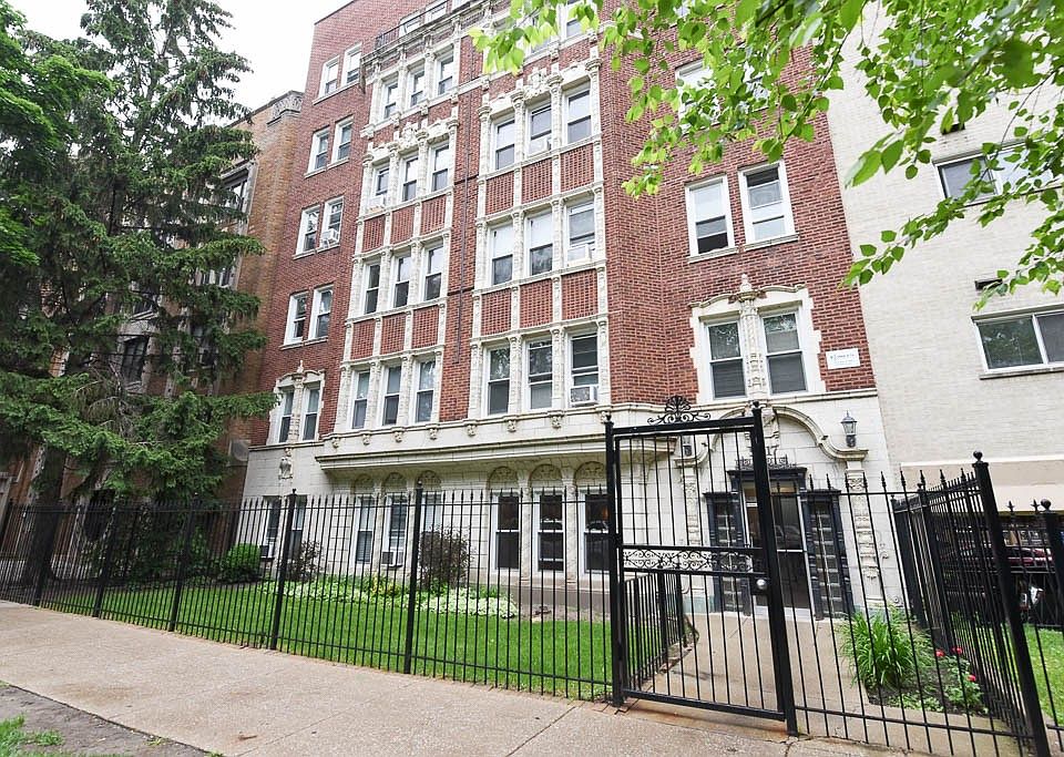 1st image of 5417 N Kenmore Ave #13