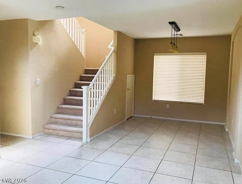 3 bed, 2.5 bath, 1683 sqft, $2,250 — Photo 2