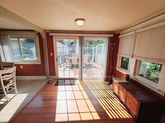 3rd image of 15 Crosby Ave