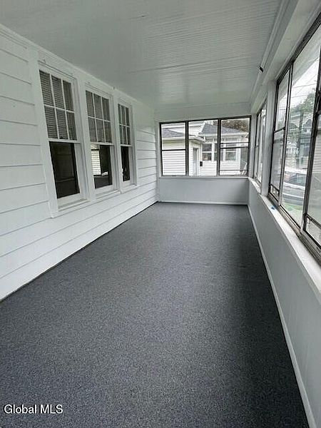 3rd image of 7 Elm Ct