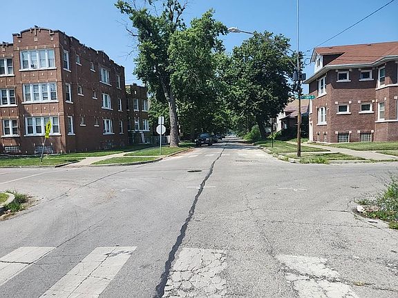 4th image of 10801 S Wabash Ave