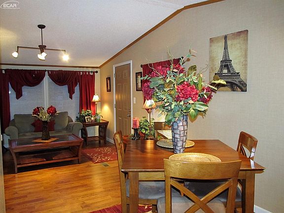 4th image of 3113 Vineland Ave