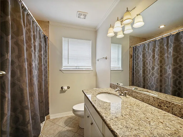 1807 Shadow Bend Dr — Photo 21