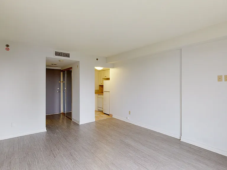341 Maclaren St — Photo 22